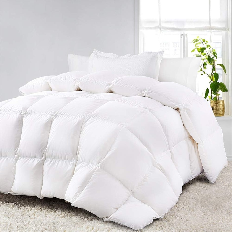 LUXOR 800GSM Ultra Warm Winter Microfibre Quilt/Doona/Duvet. Size: Super Ki