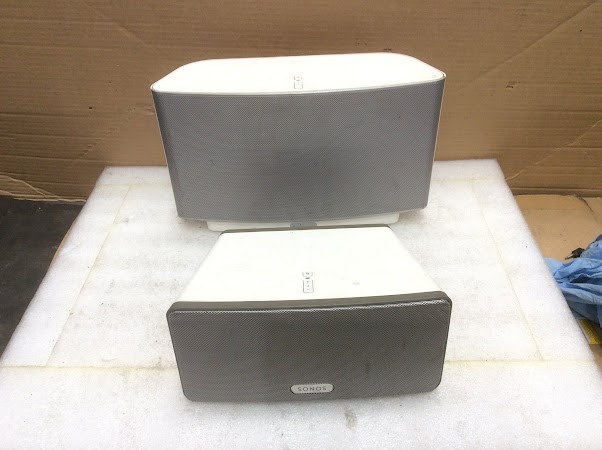 Sonos Wireless Music System & Sonos Wireless Smart Speaker (Lot of 2)