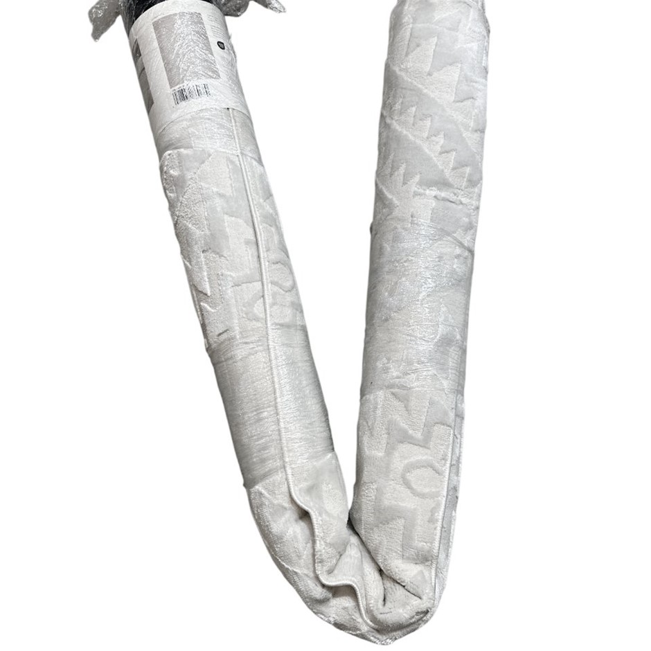 TAHARI Urbanite Indoor Area Rug, 240cm x 300cm. Made in Turkey.