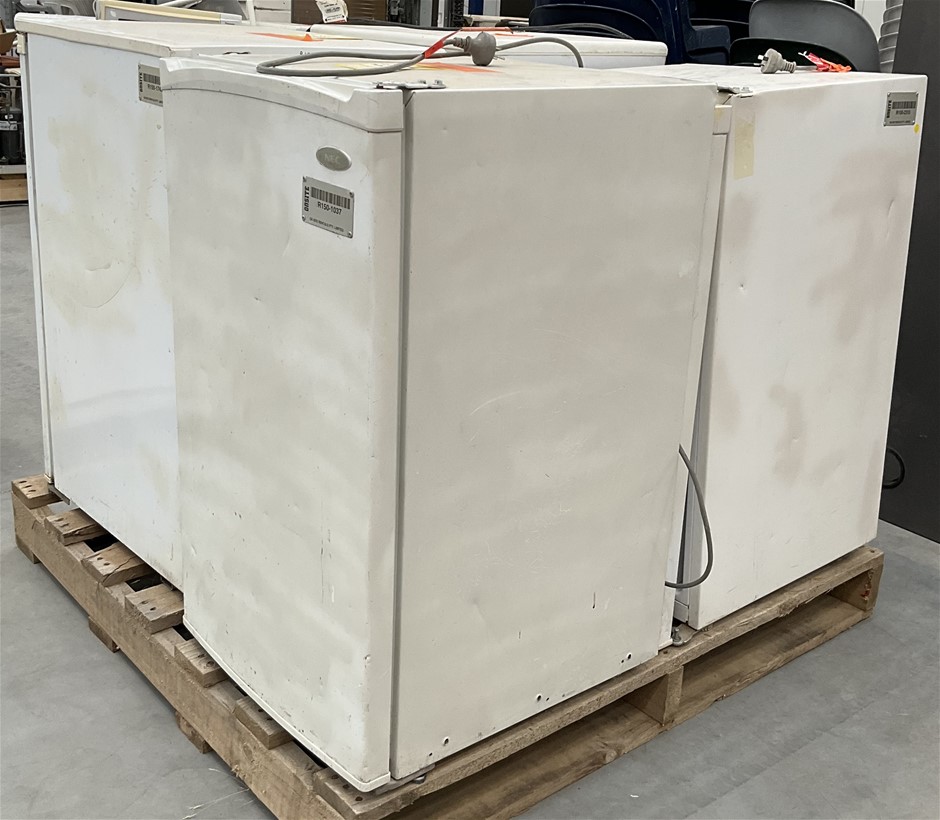 4x Refrigerator - 150ltr - Pakenham