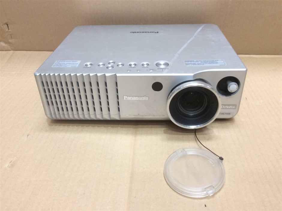 Panasonic PT-AE700E LCD Projector