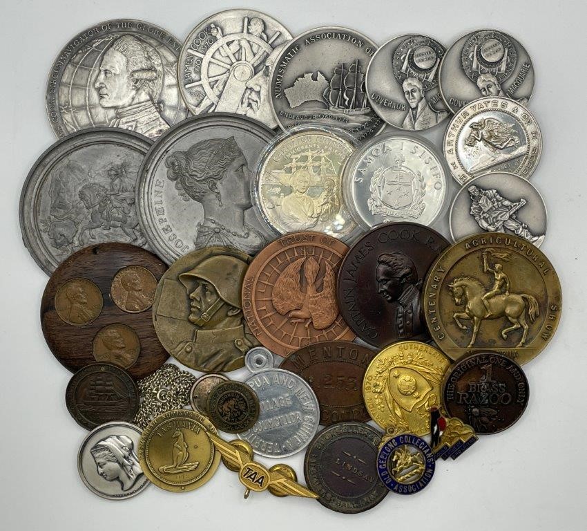 Approx. 29 x AU commemorative, agricultural, WWI medals and pins