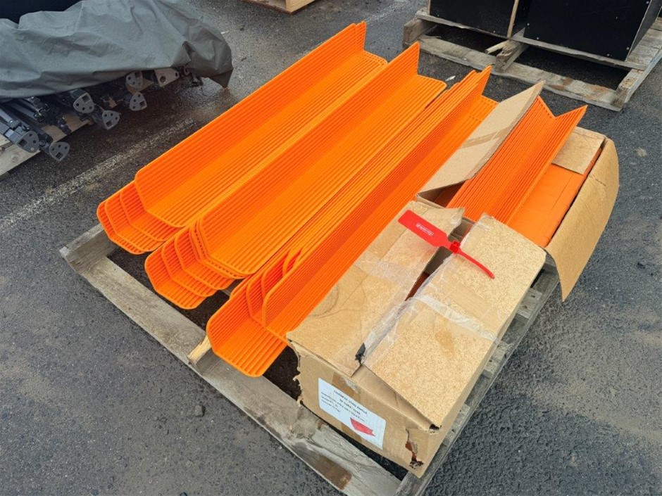 Pallet of Assorted Pallet Angles