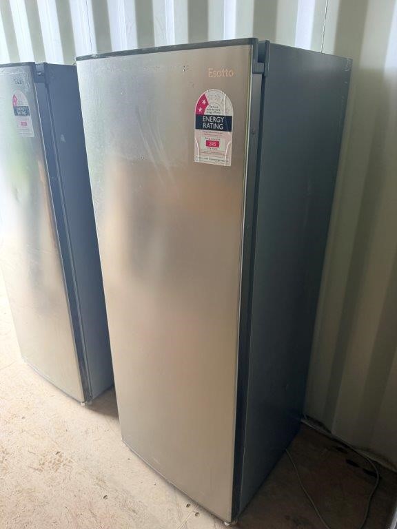 Esatto  Refrigerator