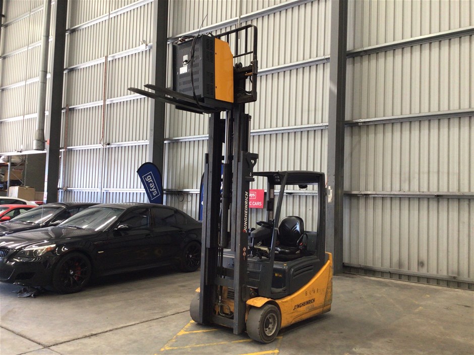 <p>Jungheinrich  EFG216 3 Wheel Counterbalance Forklift</p>