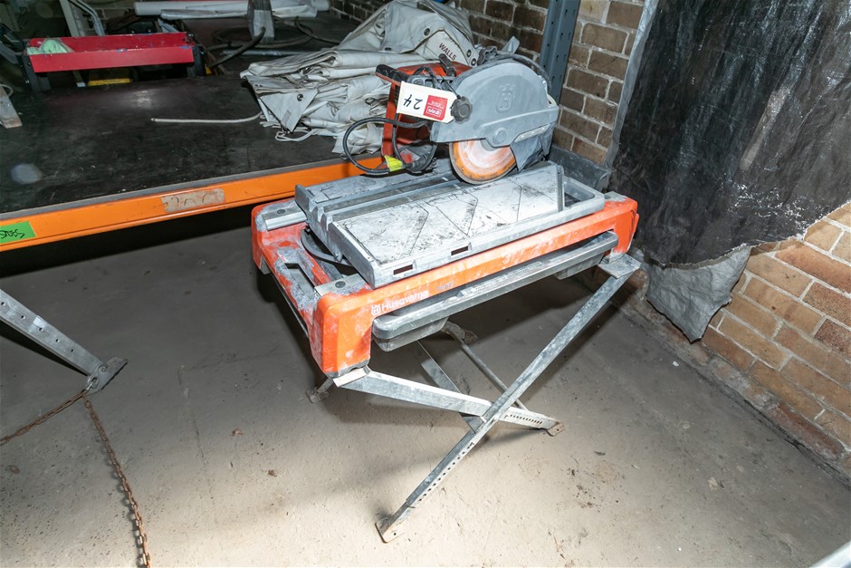 Husqvarna TS60 Wet Tile Cutting Saw
