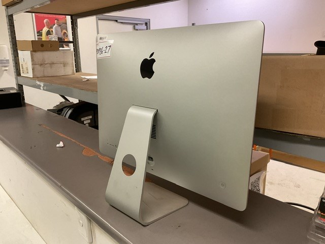 <p>Apple Mac Monitor </p>