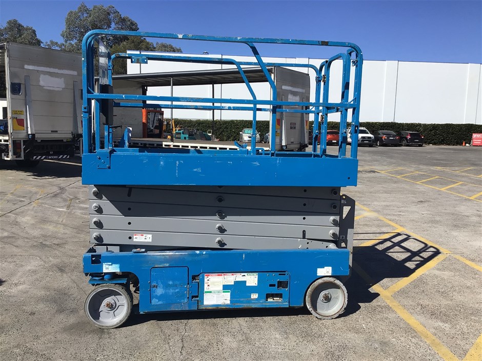 Scissor Lifts & Man Lifts