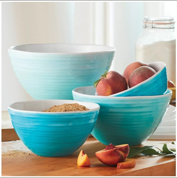 Pandex Ombre Mixing Bowls With Lids 4 Piece Set Teal. NB: no box.
