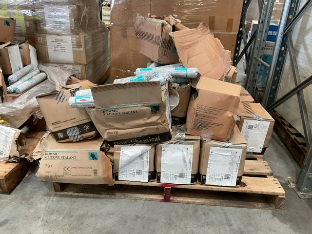 <p>Dowsil 795 Structural Glazing Sealant</p>