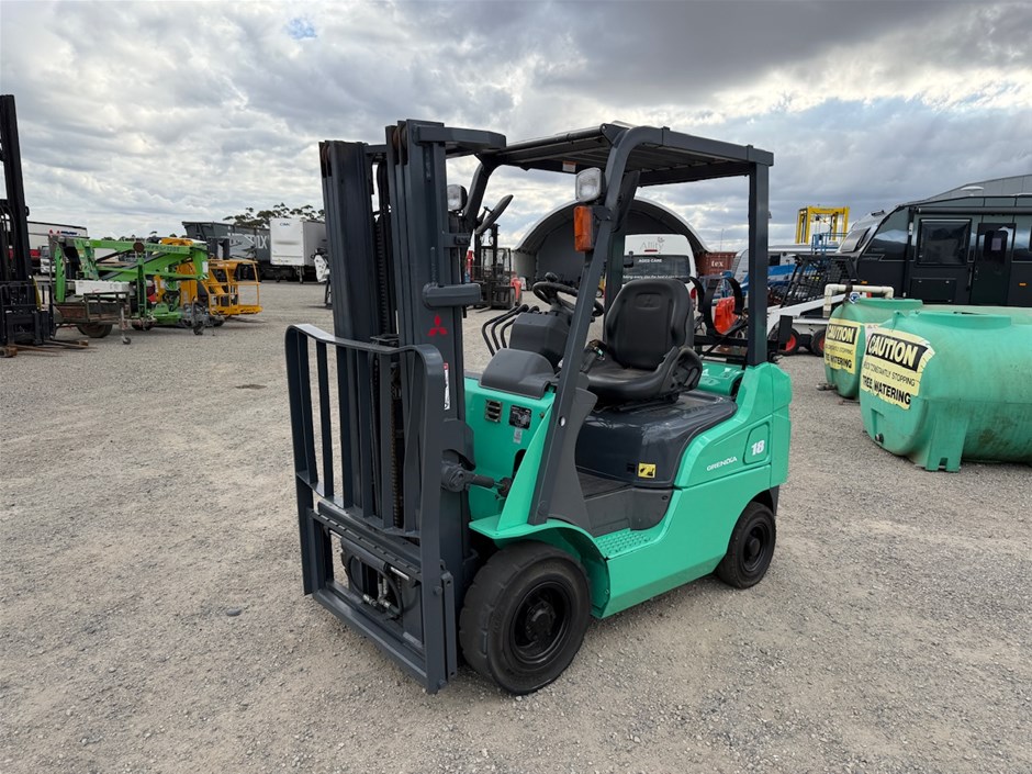 <p>Mitsubishi  FG18ZN Counterbalance Forklift</p>