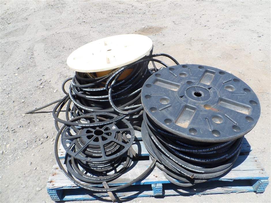 1 x Pallet of Assorted Hydraulic Hoses