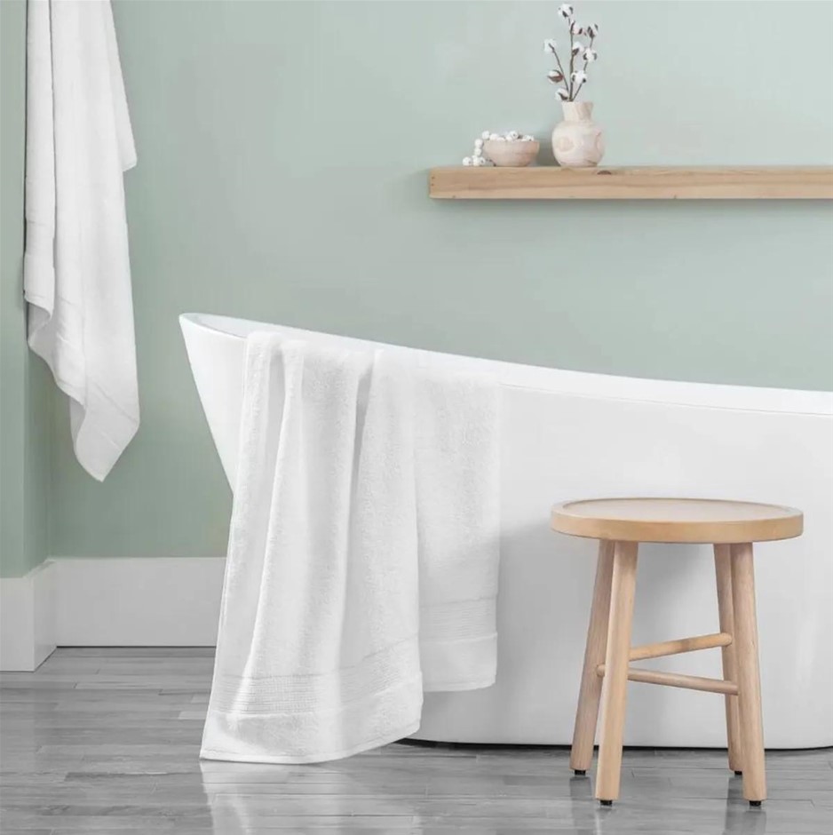 4 x PURELY INDULGENT Bath Towel, White. NB: Some are shop soiled.