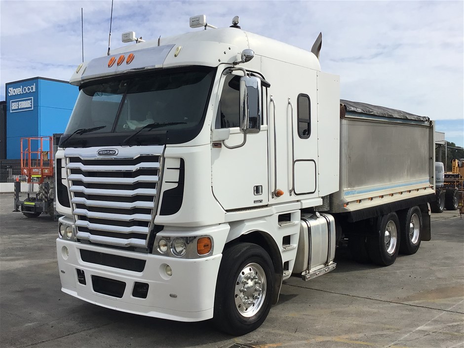 2012 Freightliner FLH Argosy 6 x 4 Tipper Truck