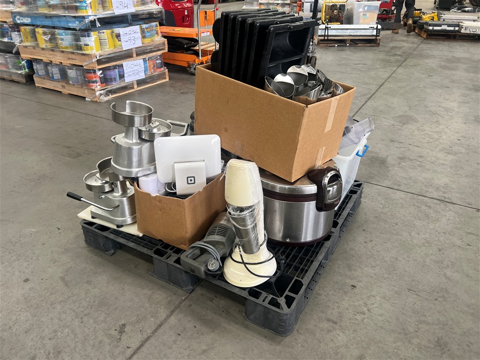 Pallet Comprising Catering Equipment