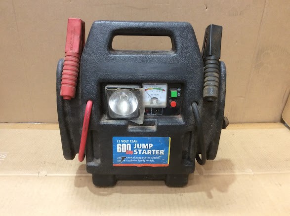 Unknown Brand Portable 12-volt 600Amp Jump Starter