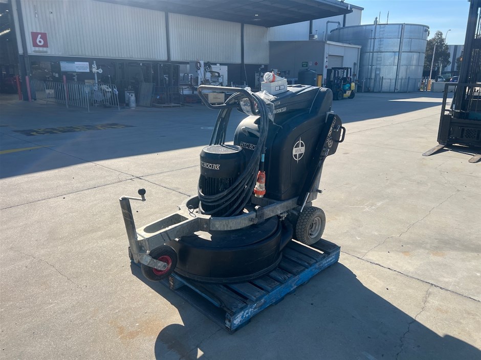 <p><strong>HTC 800RX Concrete Grinder</strong></p>