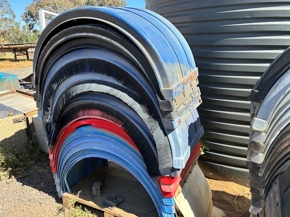 <B>Prime Mover Guards (Qty 19)</B>