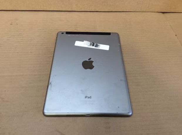 APPLE iPad Air 1 (A1475) Tablet 128GB
