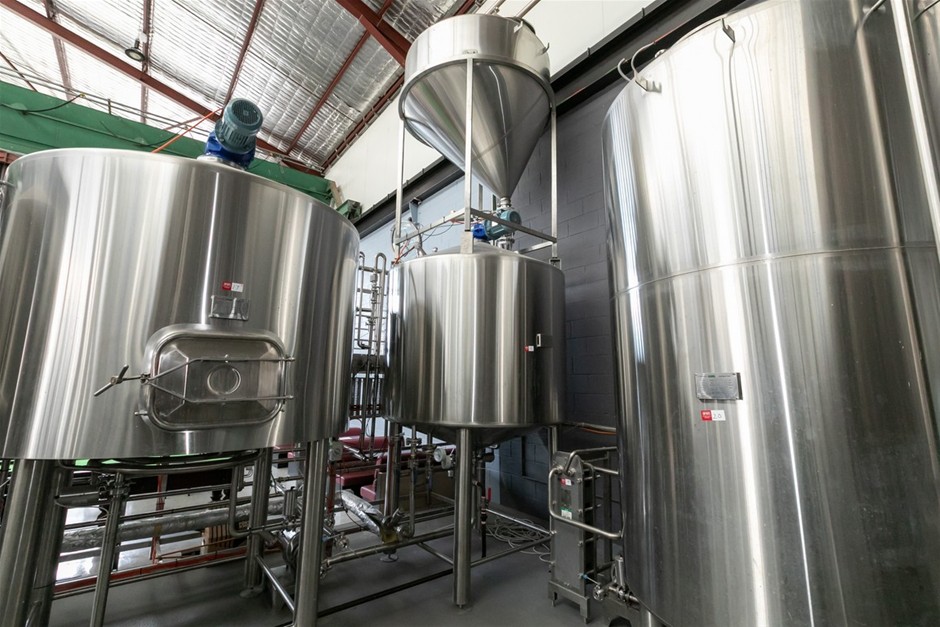 2022 Brewtique Free Standing Mash Tun Tank with Hopper Silo