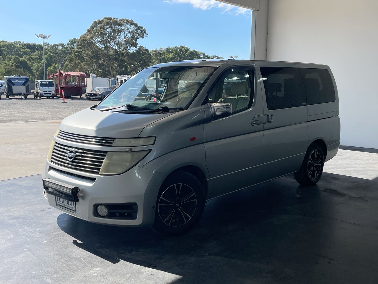 2004 Nissan Elgrand Automatic Van