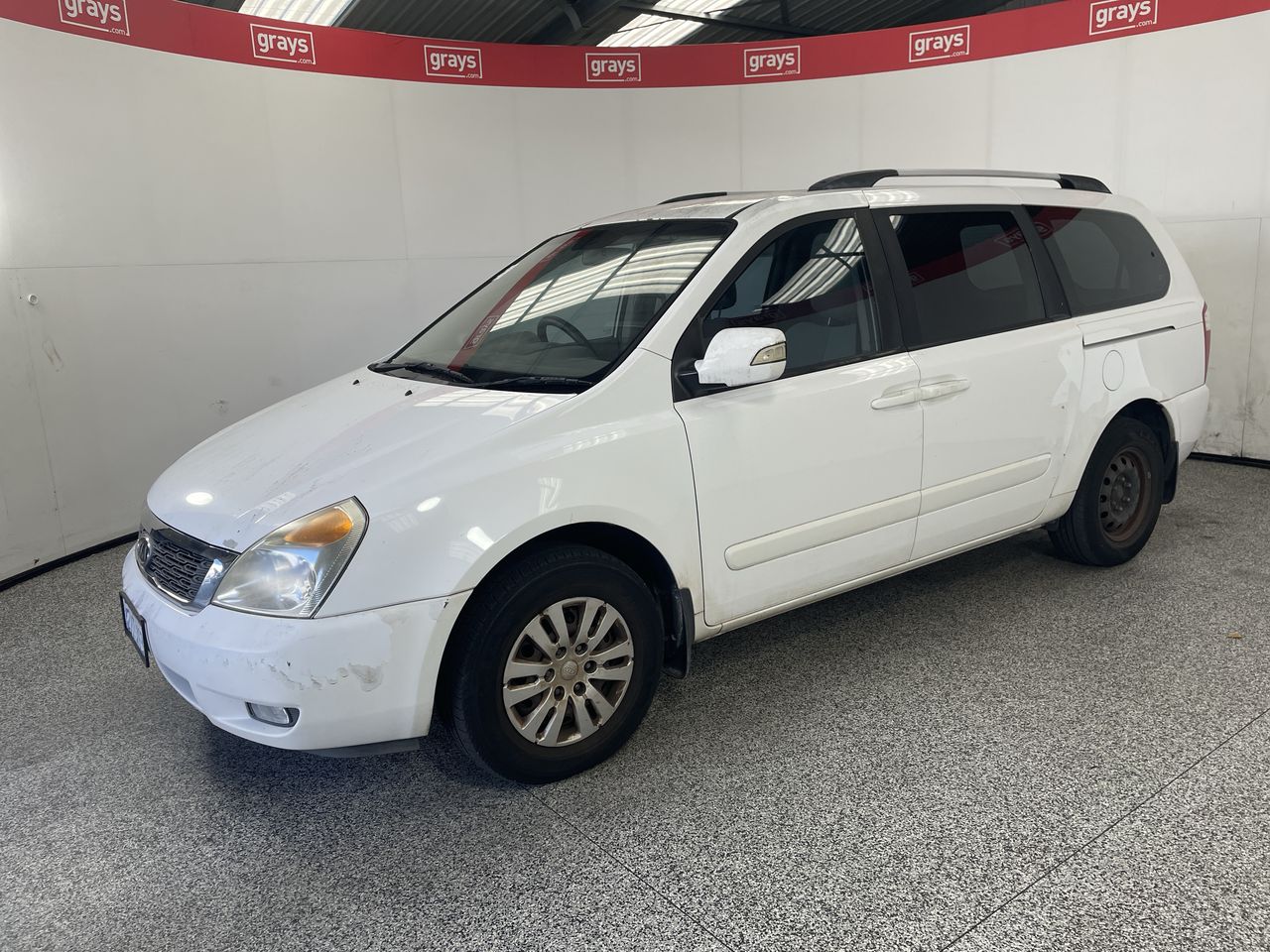 2010 Kia Grand Carnival Si VQ Automatic 8 Seats People Mover
