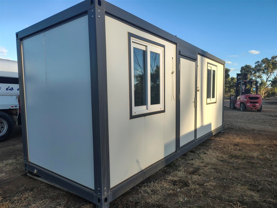 Unused Transportable 2 Bedroom Tiny Home 20ft by 7ft