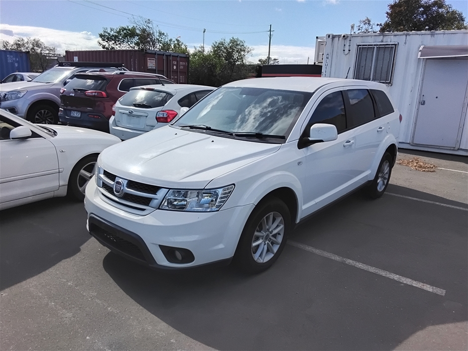 2015 Fiat Freemont BASE Automatic 7 Seats People Mover