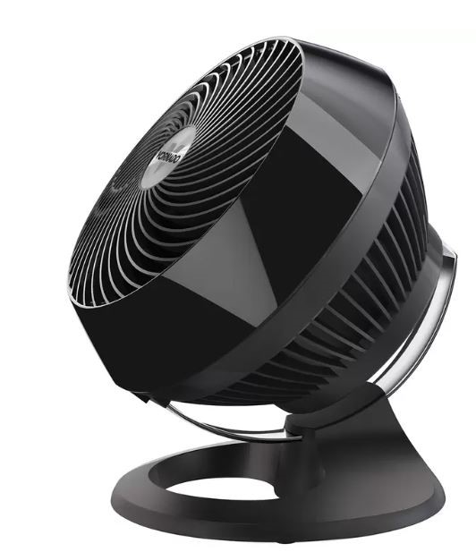 VORNADO 660 Air Circulator, Black. NB: Minor Use, no box.
