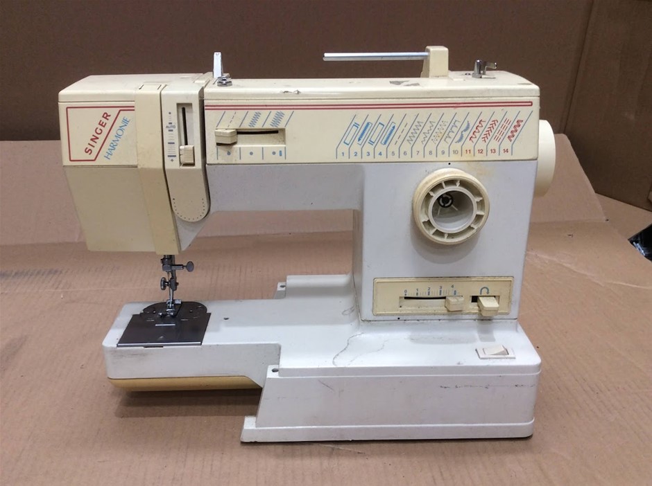 Singer 5910 Sewing Machine