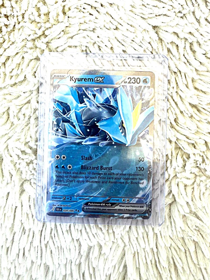 Kyurem ex English holo BLK EN 028/086 legendary Pokémon.