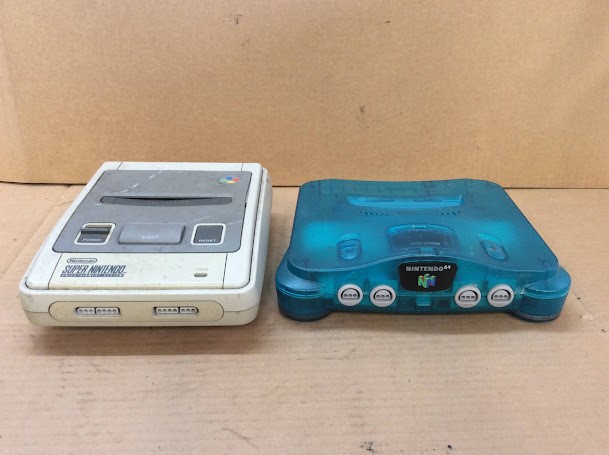 Nintendo 64 NUS-001&Super NES SNSP-001A Control Deck (Lot of 2)