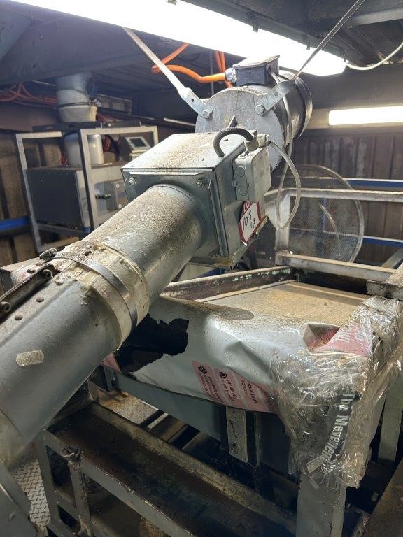 5 x Flexi Conveyor Augers In Varying Configurations And Lengths