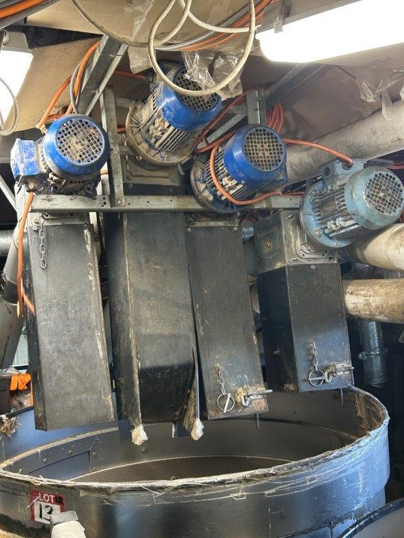 4 x Flexi Conveyor Augers In Varying Configurations And Lengths