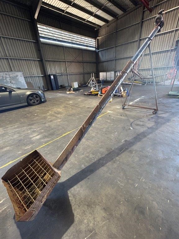 GRAINLINE Pencil Auger with Hopper on Fabricated Mobile Stand