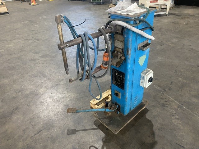 <p>Aston Electrical Products Spot Welder</p>