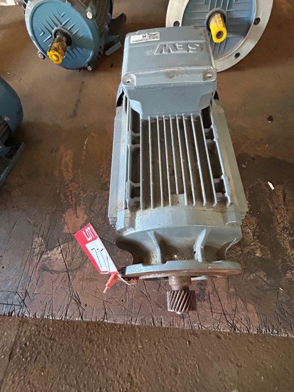 1 x SEW EURODRIVE Electric Motor, DRN100L4/FG, Year: 2023