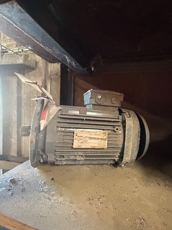 SEW EURODRIVE Electric Motor, Model: DRN90L4/FG/C