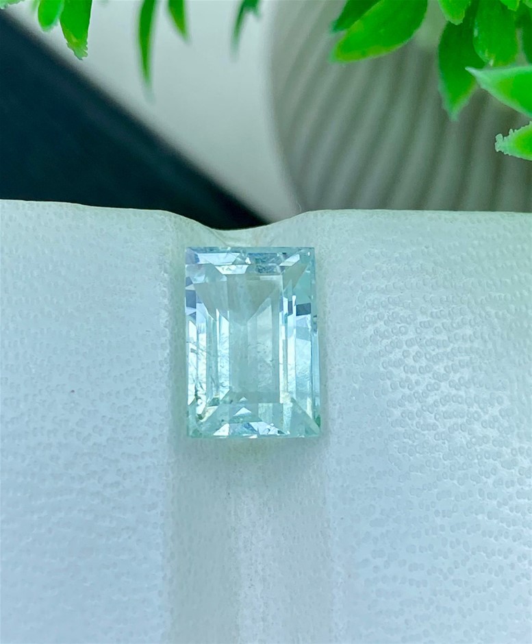 3.10 CT Natural Quality Aquamarine