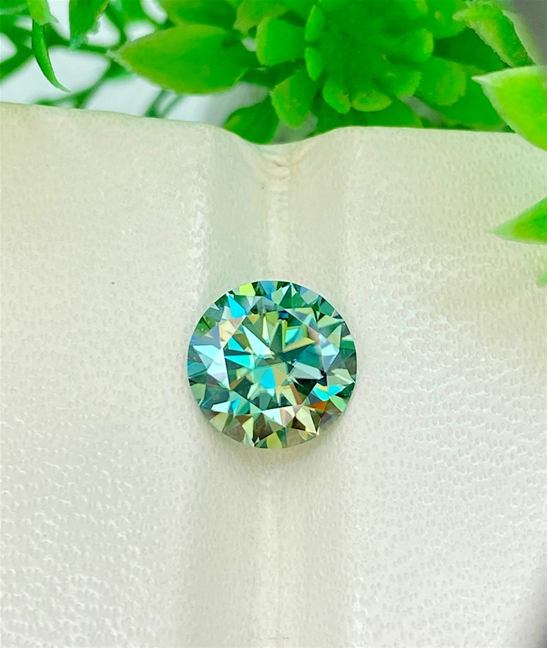 2.55 CT Sparkling Moissanite