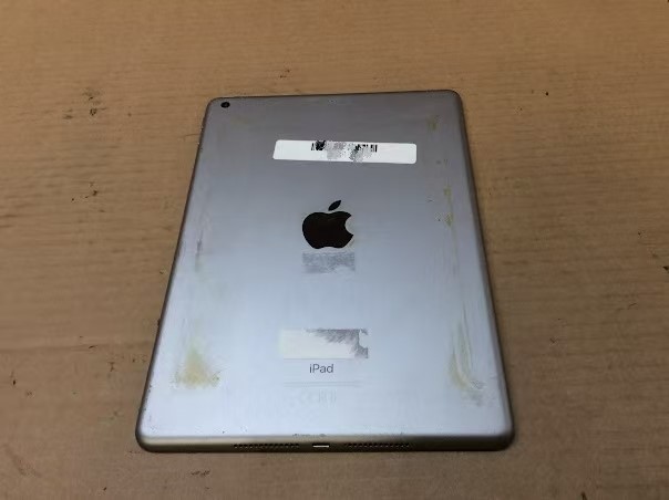 APPLE IPAD 6TH GEN A1893 A10 Tablet 128GB