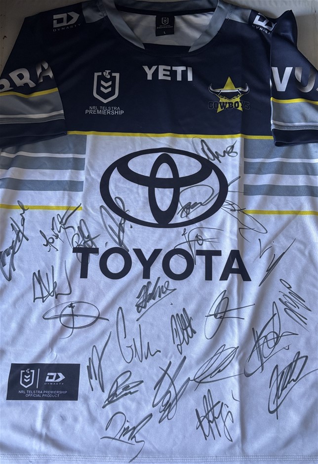 NTH QLD COWBOYS 2026 SQUAD SIGNED JERSEY