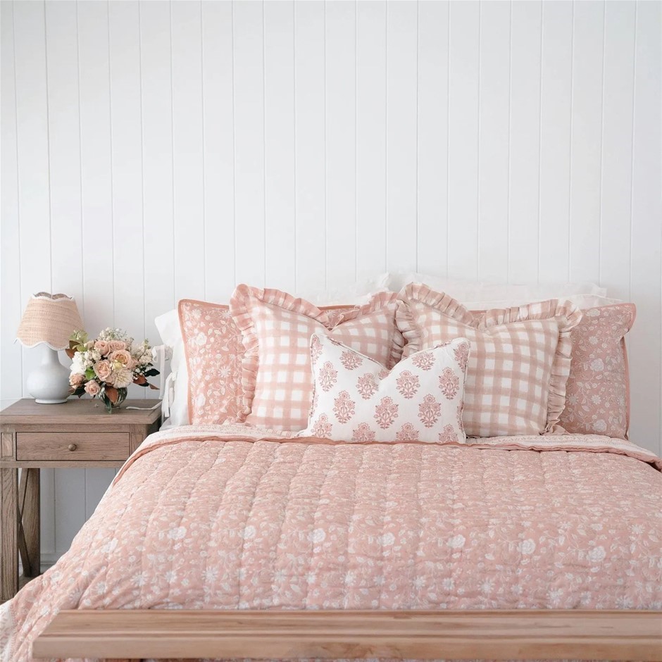 MISS SUNDARA Botanical Floral Pink Peach Print Quilt, Filled Reversible Sid