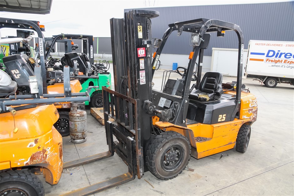 2015 HANGCHA CPQD25N 4 Wheel Counter Balance Forklift