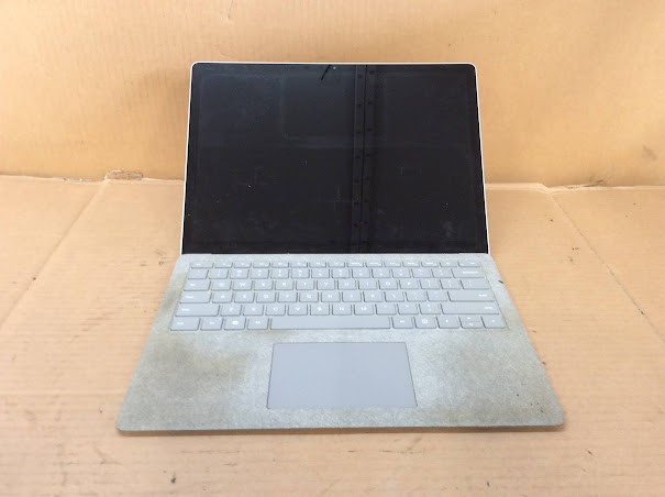 Microsoft Surface 1769 Laptop i5-8250U 8GBRAM/128GB