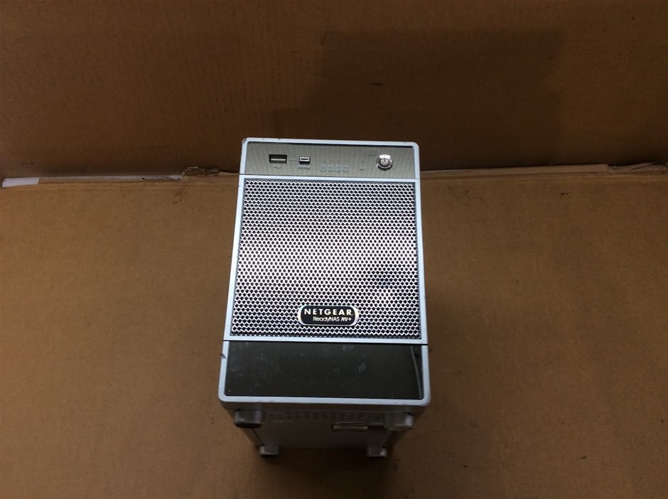 Net gear RND4000 v3 ReadyNAS NV+ 4-Bay Network Attached Storage