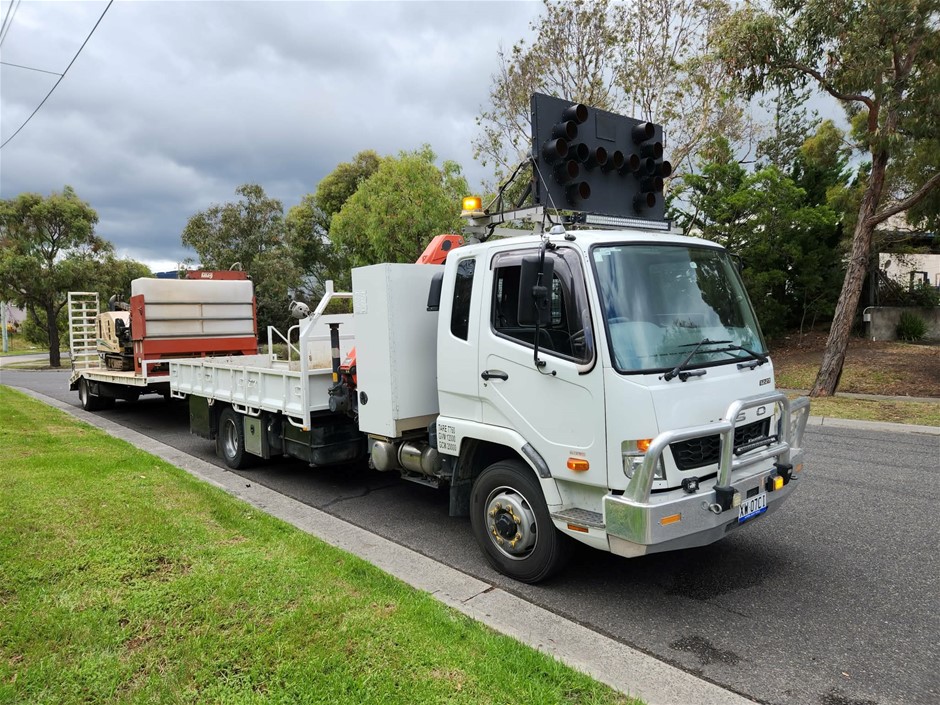 2014 Mitsubishi Fighter 4 x 2 Tray Body Truck