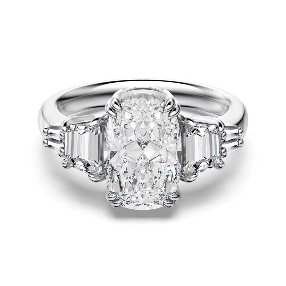 Large Oval 925 Sterling Silver Simulated Diamonds Ring - Size 7
