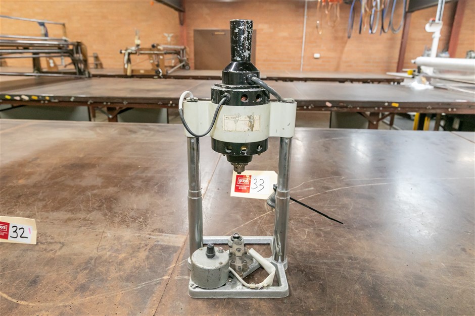 Kenner 3024 Cloth Drill Machine