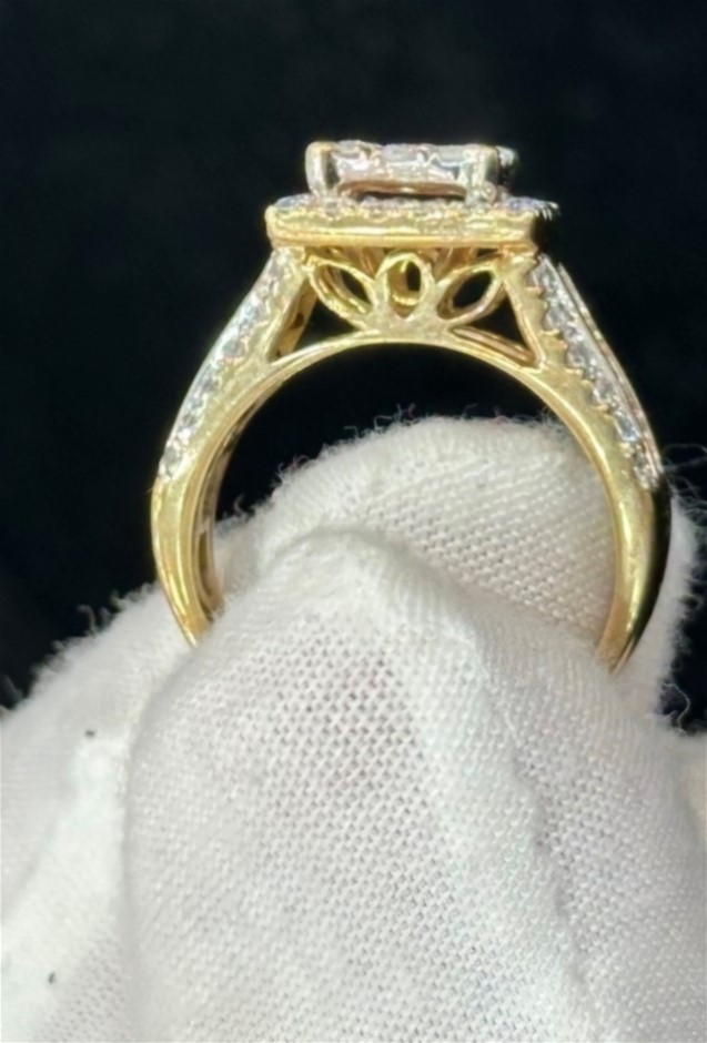 SQUARE PAVE SET RING YELLOW GOLD NATURAL DIAMOND